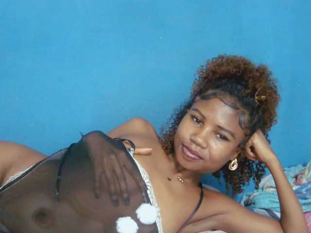 Sylvia6 live cam on BongaCams