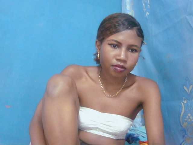 Sylvia6 live cam on BongaCams