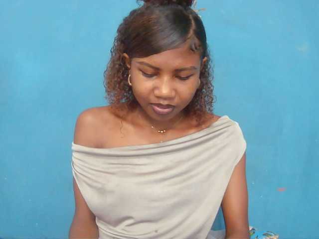 Sylvia6 live cam on BongaCams