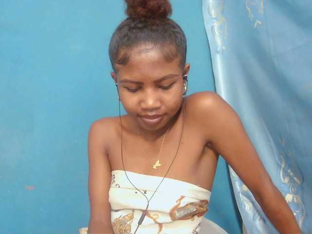 Sylvia6 live cam on BongaCams