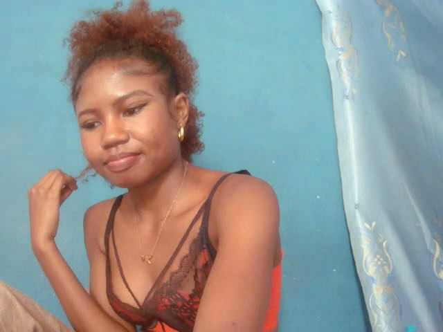 Sylvia6 live cam on BongaCams