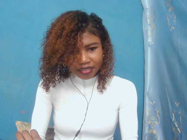 Sylvia6 live webcam show