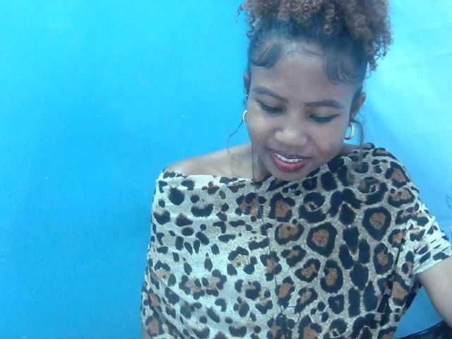 Sylvia6 live webcam show
