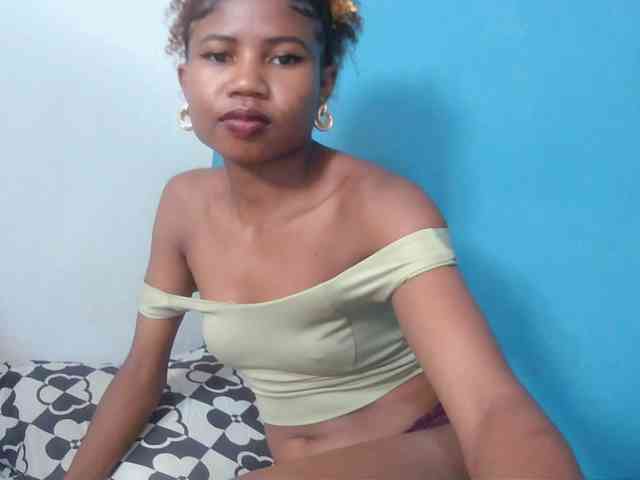 Sylvia6 Live Webcam on BongaCams