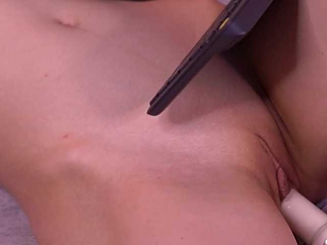 JesicaRabit's BongaCams show and profile