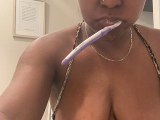 Chaneldafinestttt1's Live Webcam