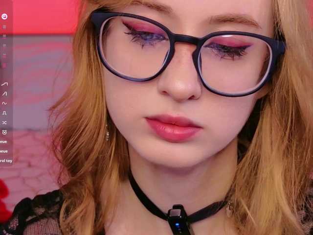 WICKEDEMBER live cam on BongaCams