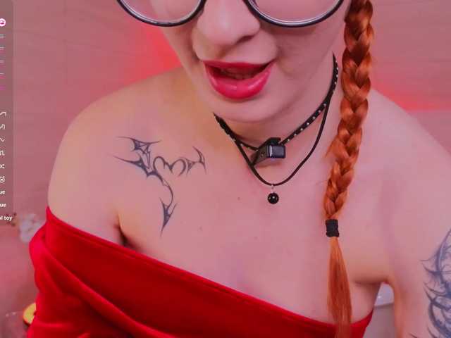 WICKEDEMBER live cam on BongaCams