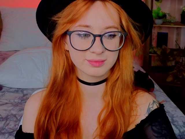 WICKEDEMBER live cam on BongaCams