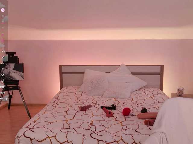 WICKEDEMBER live cam on BongaCams
