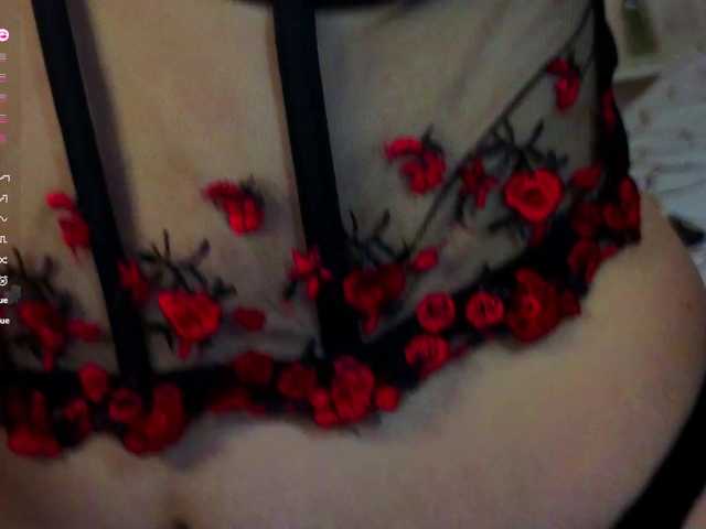 WICKEDEMBER live cam