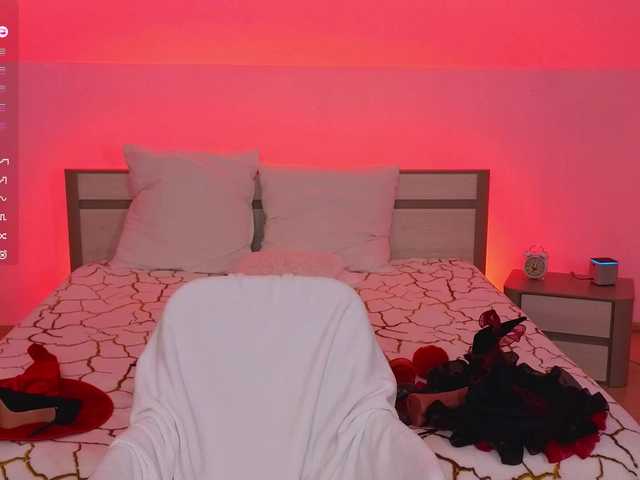 WICKEDEMBER live cam on BongaCams