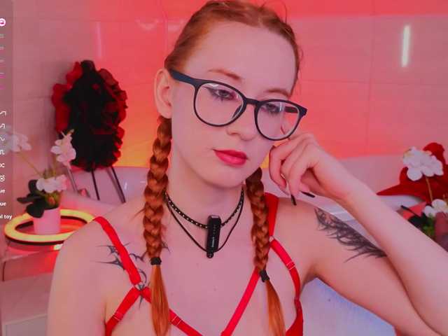 WICKEDEMBER live cam on BongaCams