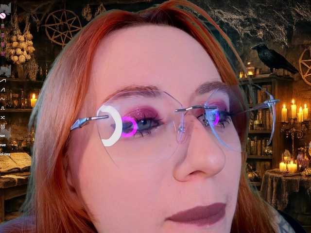 WICKEDEMBER's BongaCams show and profile