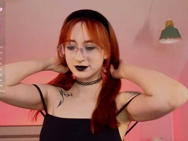 WICKEDEMBER live cam