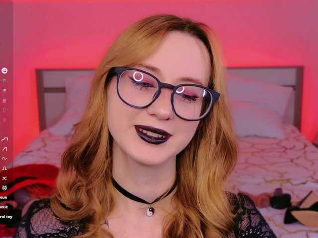 WICKEDEMBER live cam on BongaCams