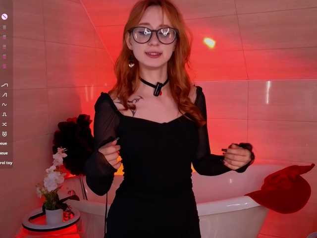 WICKEDEMBER live cam on BongaCams