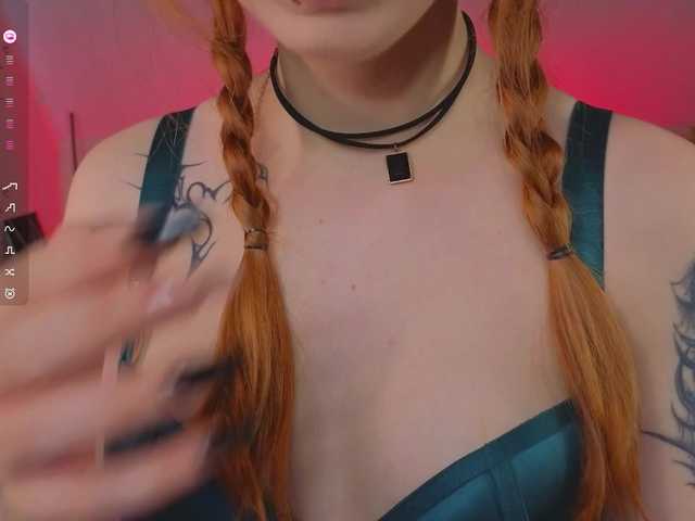 WICKEDEMBER live cam on BongaCams