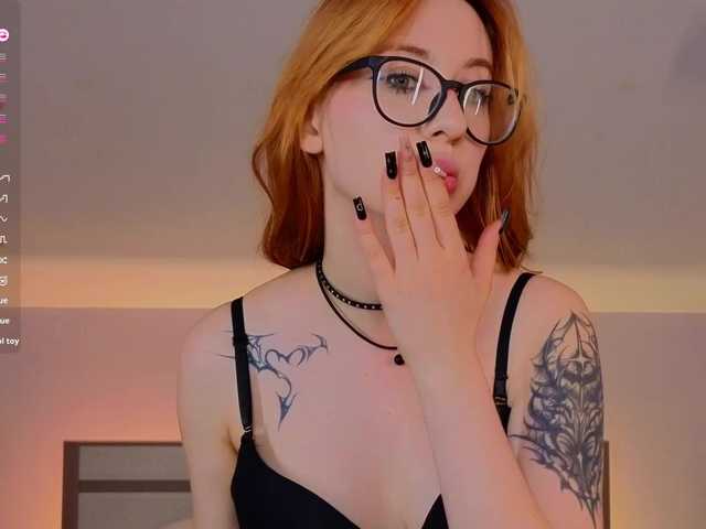 WICKEDEMBER live cam on BongaCams