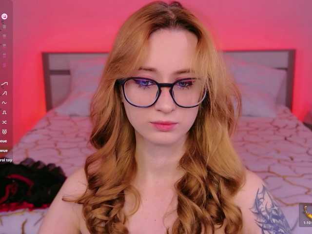 WICKEDEMBER live cam on BongaCams
