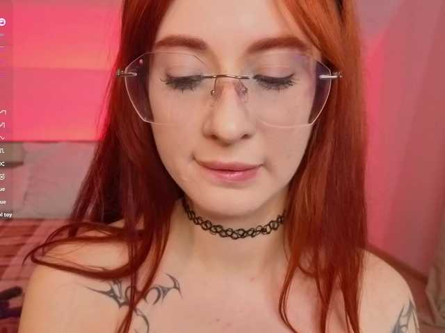 WICKEDEMBER's BongaCams show and profile