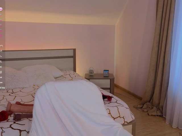 WICKEDEMBER live cam on BongaCams