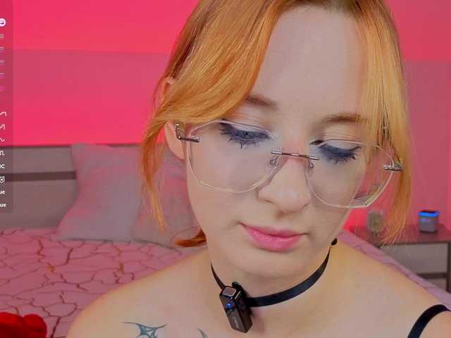 WICKEDEMBER live cam on BongaCams