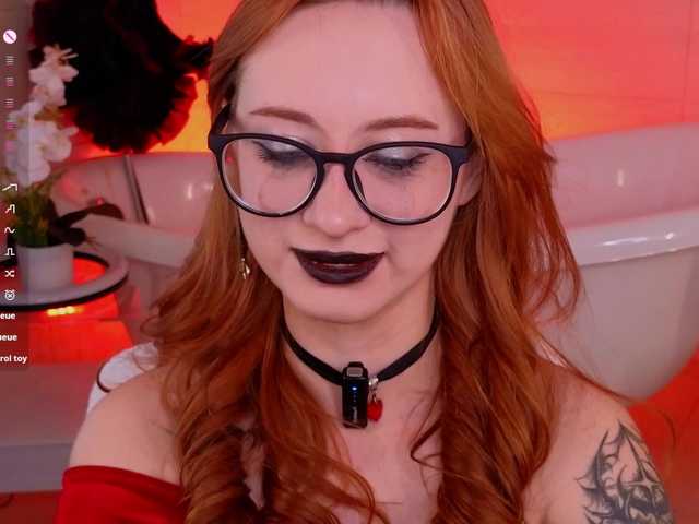 WICKEDEMBER live cam on BongaCams