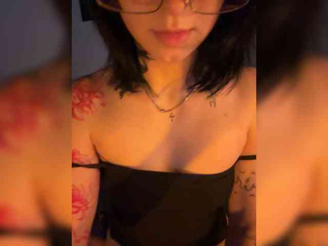 TheCherryy webcam