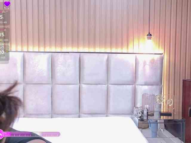 bellaagrace's live room