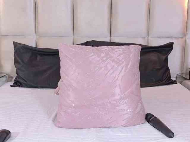BellaaGrace webcam