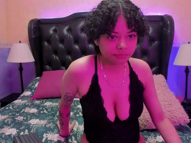 Sasha-Venom live cam on BongaCams