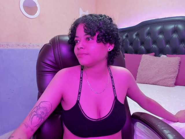 Sasha-Venom live cam on BongaCams