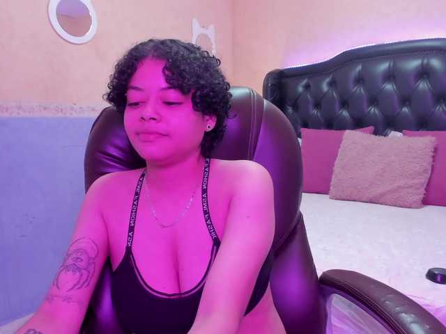 Sasha-Venom live cam on BongaCams