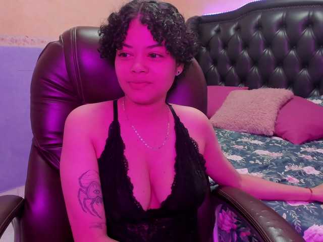 Sasha-Venom live cam on BongaCams
