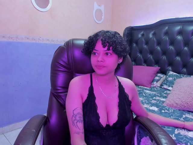 Sasha-Venom live cam on BongaCams