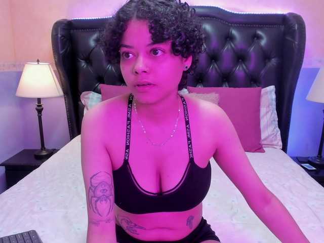 Sasha-Venom live cam on BongaCams