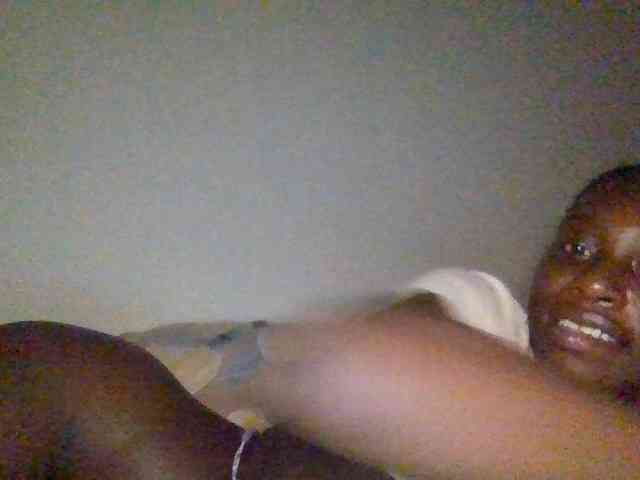 ThePeachFlexer webcam