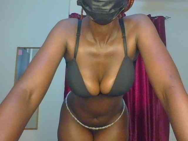 Model: ThePeachFlexer