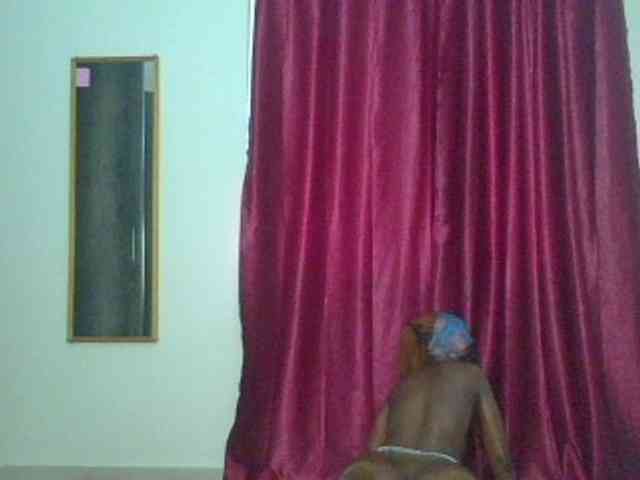 ThePeachFlexer webcam