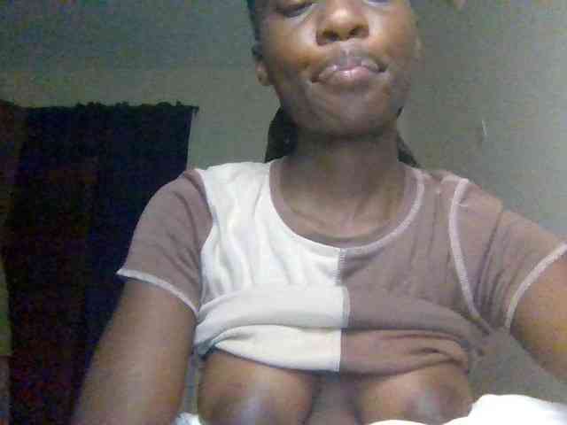 ThePeachFlexer webcam