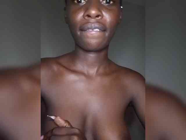 Model: ThePeachFlexer