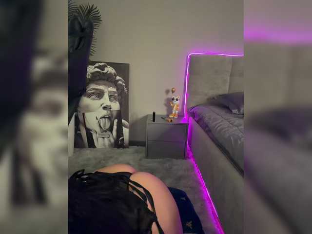 Miss-di's BongaCams show and profile