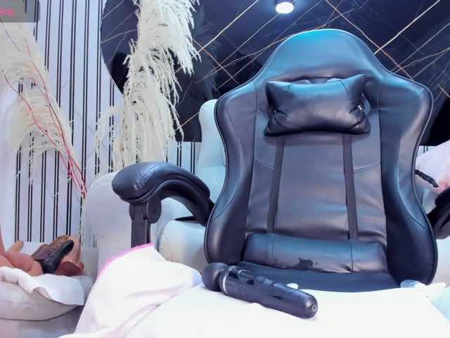 Celesteanaldeep live cam on BongaCams