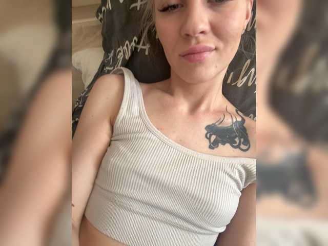  Dreamgirl777 chat room