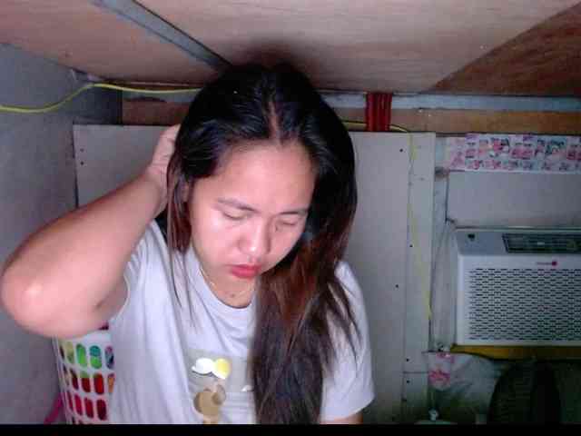 LadyAsianForyou webcam
