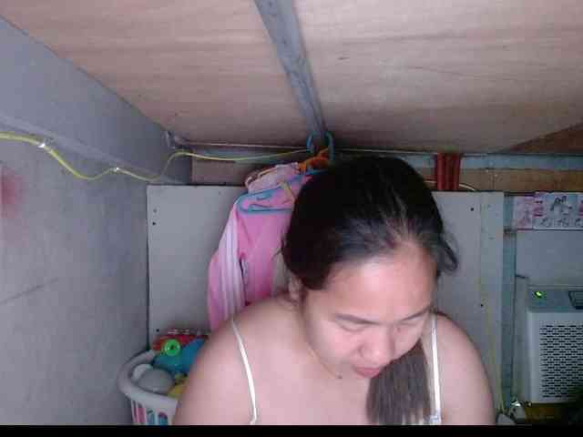 LadyAsianForyou webcam