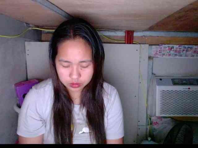 LadyAsianForyou webcam