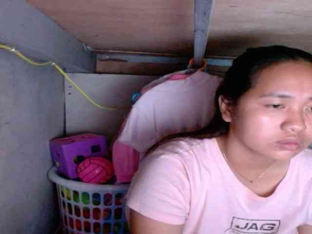 LadyAsianForyou webcam
