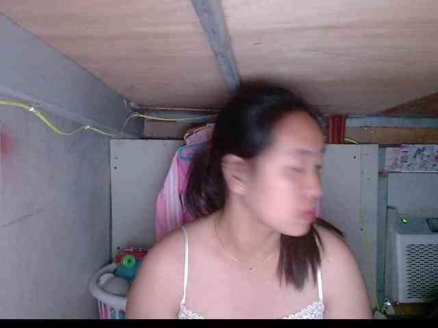 LadyAsianForyou webcam